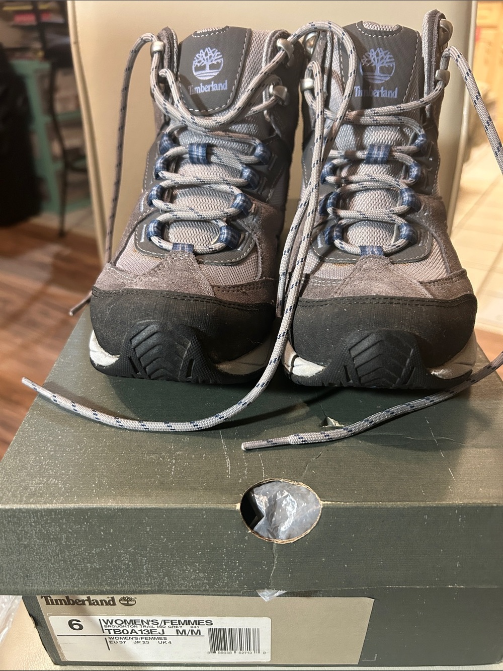 Timberland Ortholite Broughton Trail mid-Grey Hiking Boot/Sneaker w Box